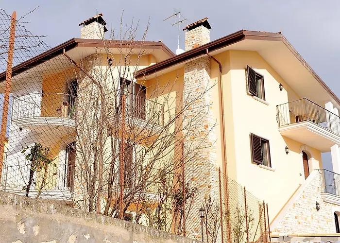 Aparthotel Les Amis Castel Di Sangro