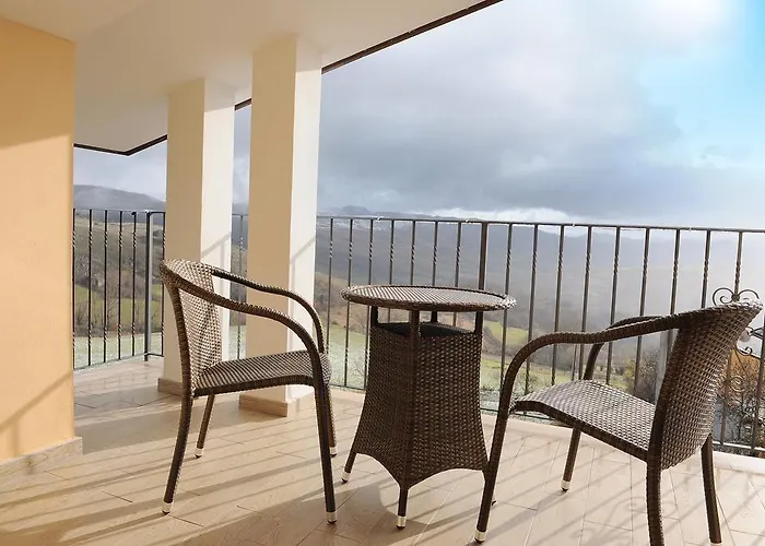 Les Amis Кастель-ди-Сангро