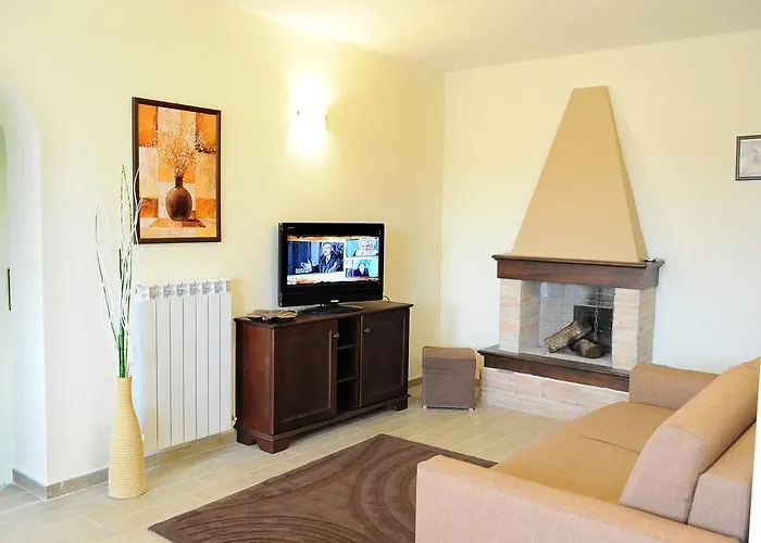 Les Amis Кастель-ди-Сангро